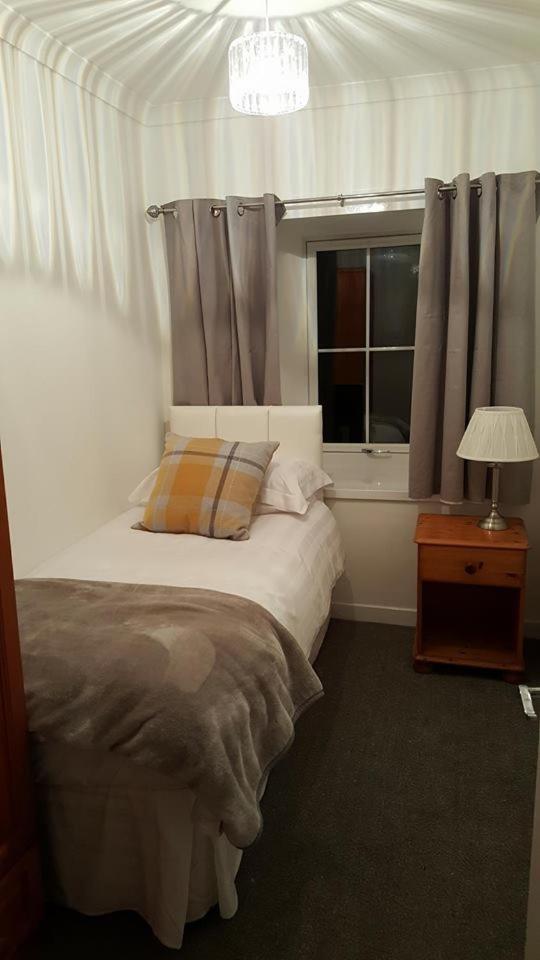 The Old School Apartment Salen  Bagian luar foto
